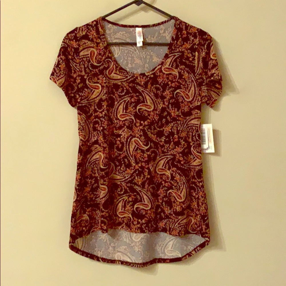 Beautiful nwt! Lularoe classic T!!